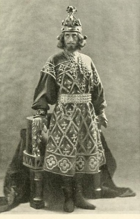 William Lugg as King Duncan in a Forbes Robertson production, 1898.